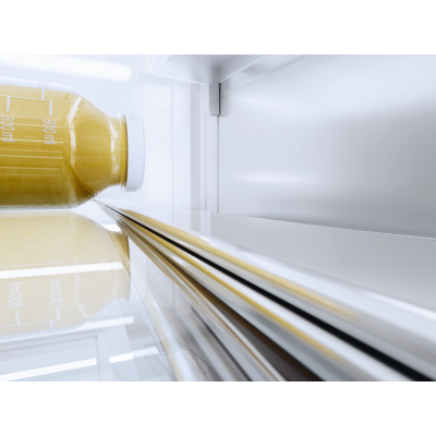 Miele kf 2802 vi Mastercool built-in fridge freezer 75 cm