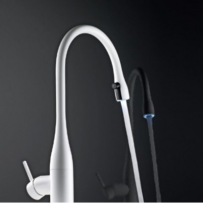 Kwc Eve 10.121.103.150fl LED-Wasserhahnmischer + weiße Handbrause