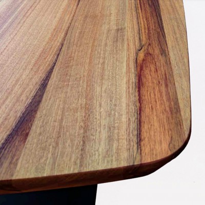 Tavolo in legno massello a botte con gambe in metallo nero 200 / 180 x 100 cm