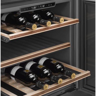 Smeg cvi329x3 Klasyczna wbudowana piwniczka na wino, wysokość 45 cm, stal nierdzewna