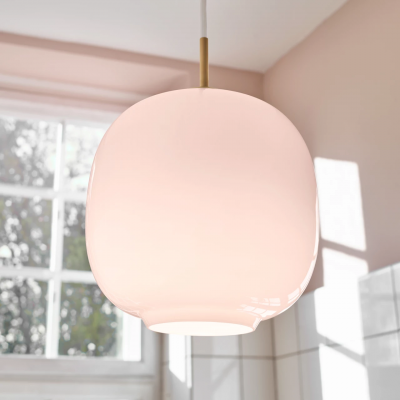 Louis Poulsen Vl45 Radiohus Pale Rose Hängelampe aufgehängt 18 cm rosa Glas