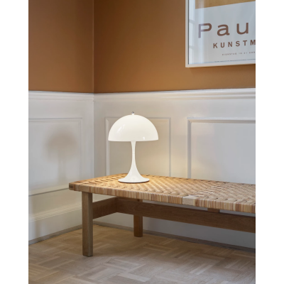 Louis Poulsen Panthella 250 Lámpara de mesa portátil mesita de noche blanca