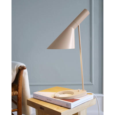 Louis Poulsen Aj tavolo lampada da scrivania sabbia
