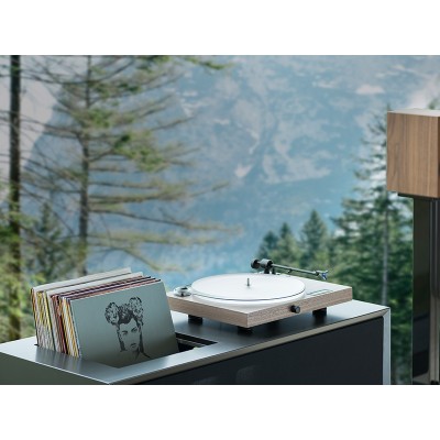 Pro-Ject Juke Box S2 amplified all-in-one turntable Walnut