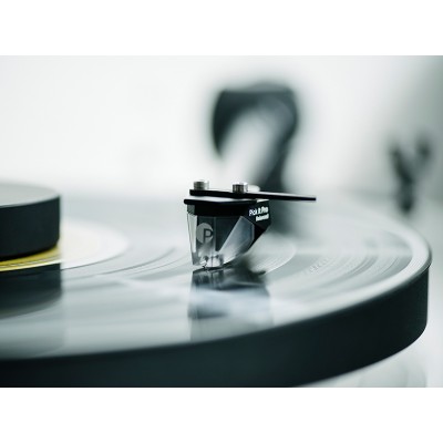 Gramofon Pro-Ject XA B z przezroczystego akrylu