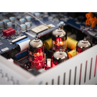 <p><strong>Pro-Ject Pre Box RS2 Digital nero Preamplificatore di riferimento dual mono con sezione DAC interna</strong></p>
<p>