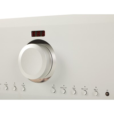 <p>L'M8s è un preamplificatore senza limiti. Dalle sue prestazioni alla sua connettività, passando per la qualità di adattamento
