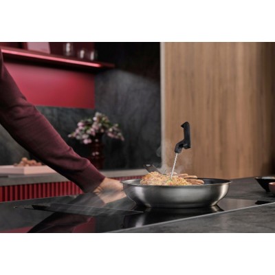 Placa de inducción Aeg PE9000B80 Serie 9000 Sensepro con campana extractora integrada de 80 cm, color negro