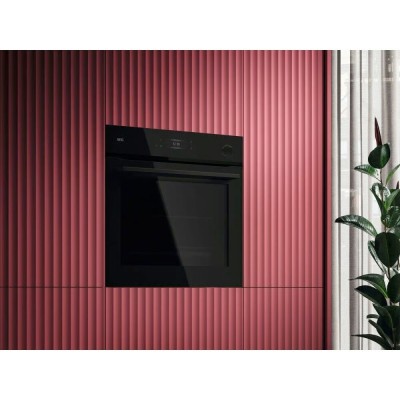 Four à vapeur pyrolytique AEG nbr7p631sb Série 7000 MealAssist avec SteamCrisp 60 cm noir