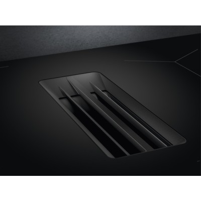 Plaque à induction AEG NCH74B01CB Série 6000 avec hotte intégrée, 70 cm, vitrocéramique noire