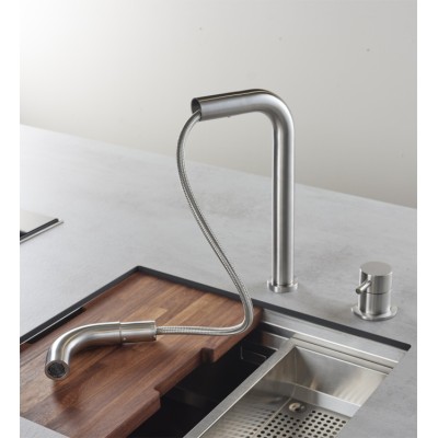 Mina Tide 96125 kitchen mixer tap with pull-out shower head