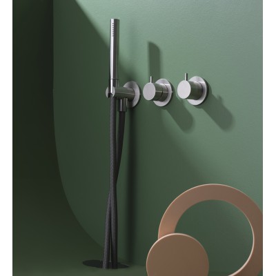 Mina Ivi mixer group with three-hole shower head