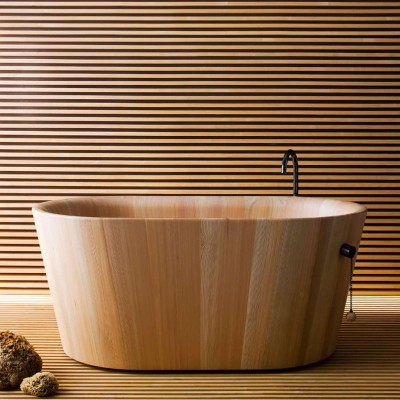 Rapsel Ofurò 140 cm freistehende Badewanne mit Latten aus sibirischer Lärche