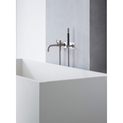 Vola 2143DT8 Einbau-Wannenarmatur mit Handbrause