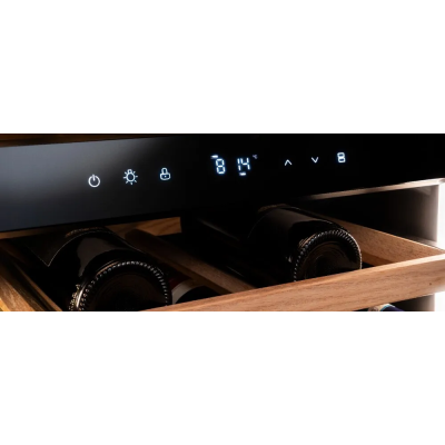 Bertazzoni RWC60B4DNRP 60 cm Einbau-Weinkühlschrank mit schwarzem Glas