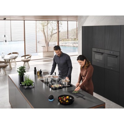 Miele KMDA 7272-1 FL Induktionskochfeld mit integrierter Dunstabzugshaube – schwarz